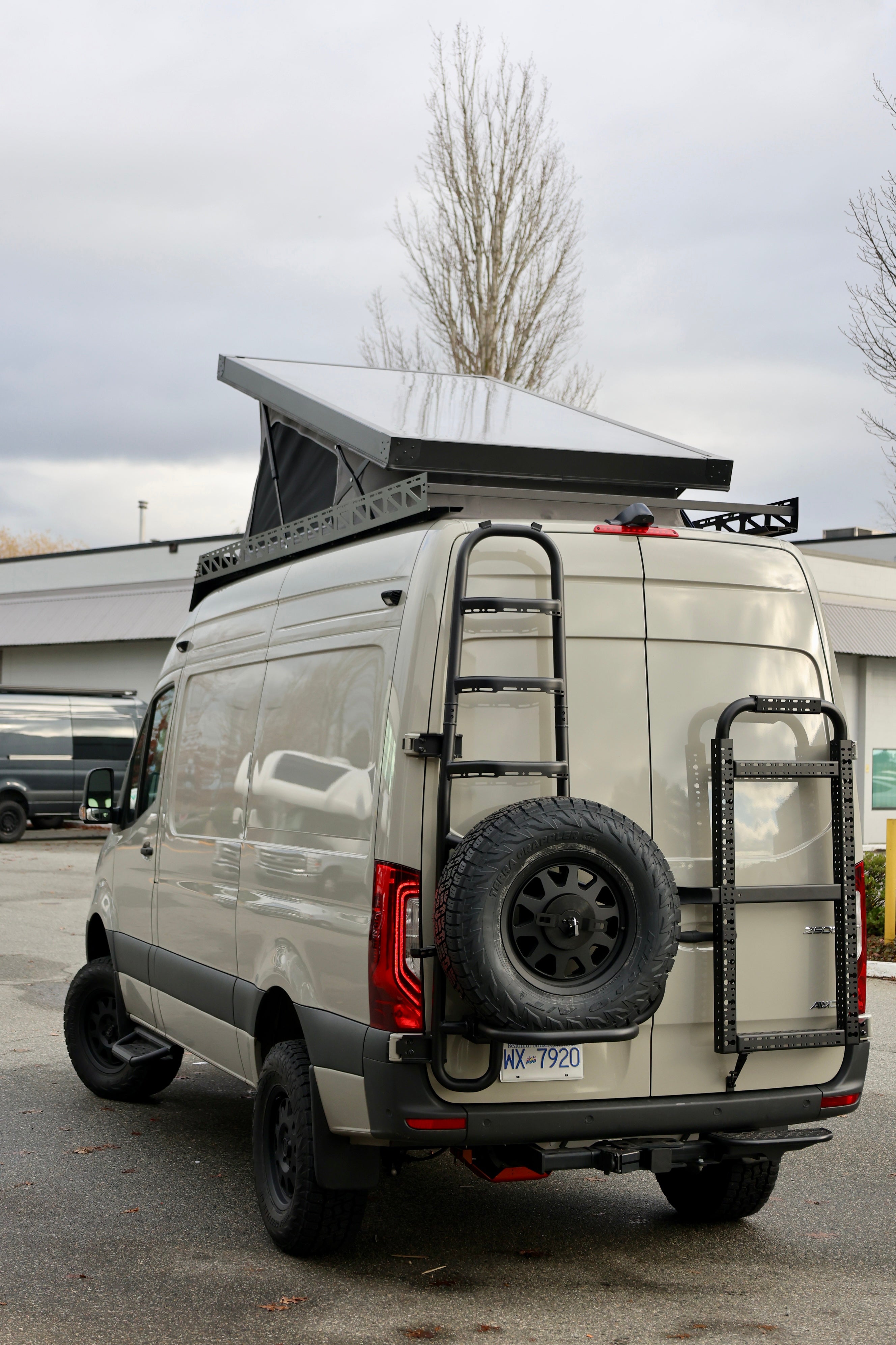 sprinter van tent Sprinter Carbon Fiber Roof-Top Tent System – RoamLabX