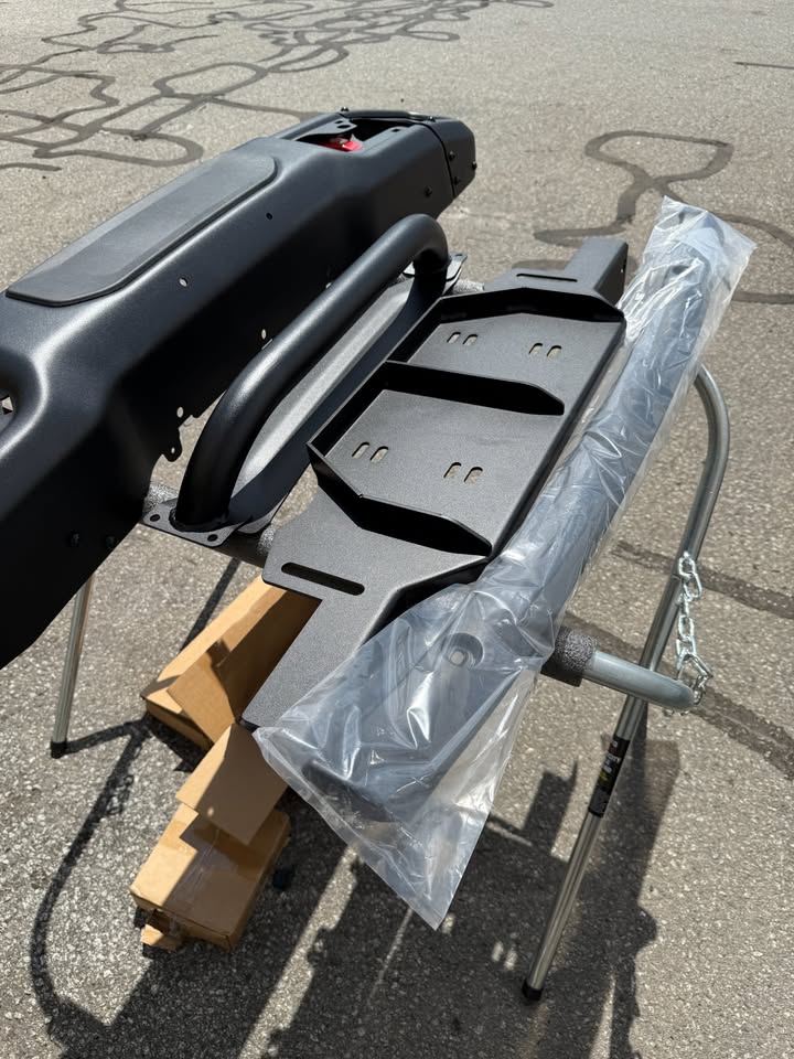 Heavy Duty Metal Front Bumper for Jeep Wrangler & Gladiator OEM Style