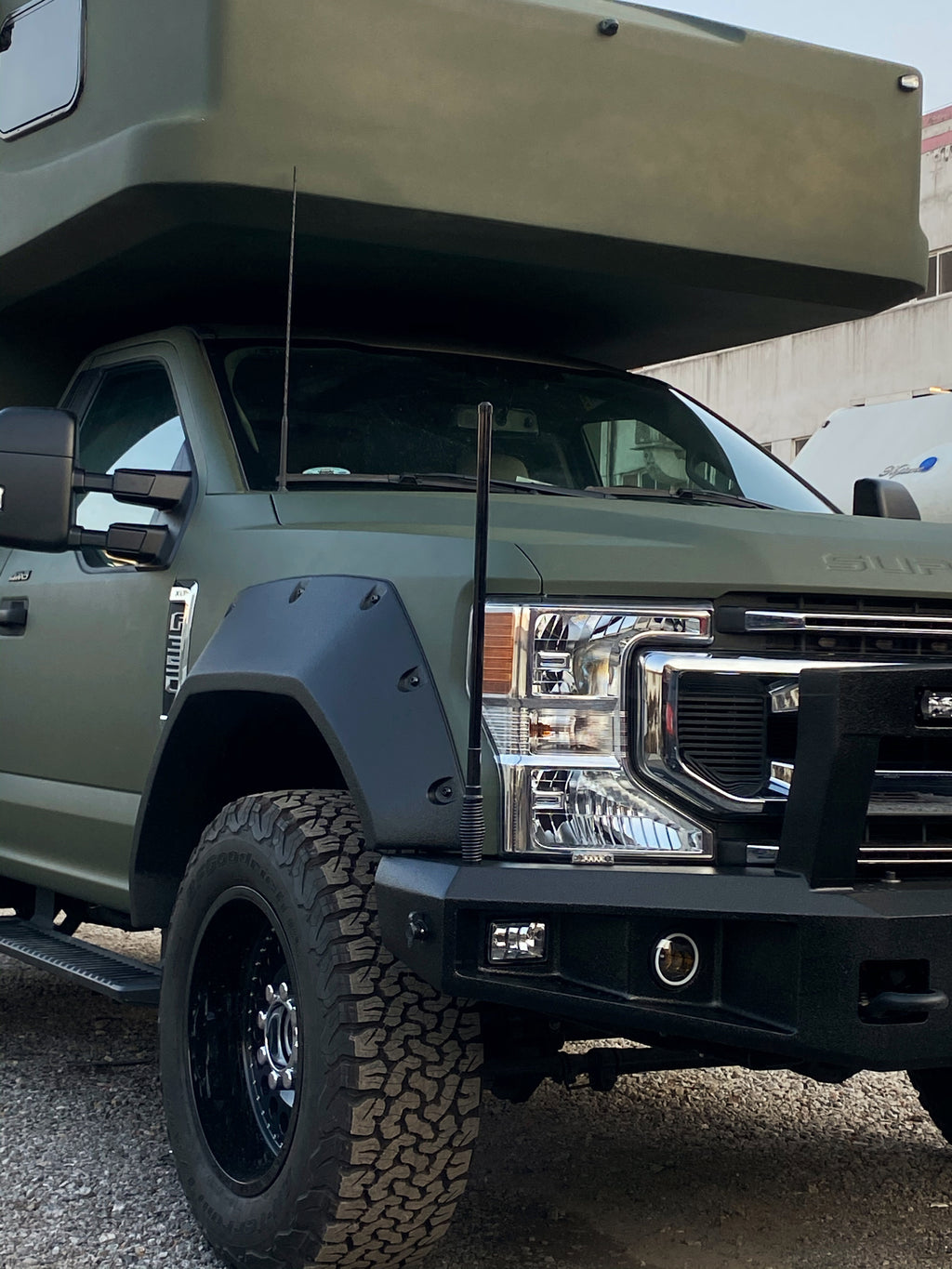RoamLabX Carbon Fiber Truck Camper