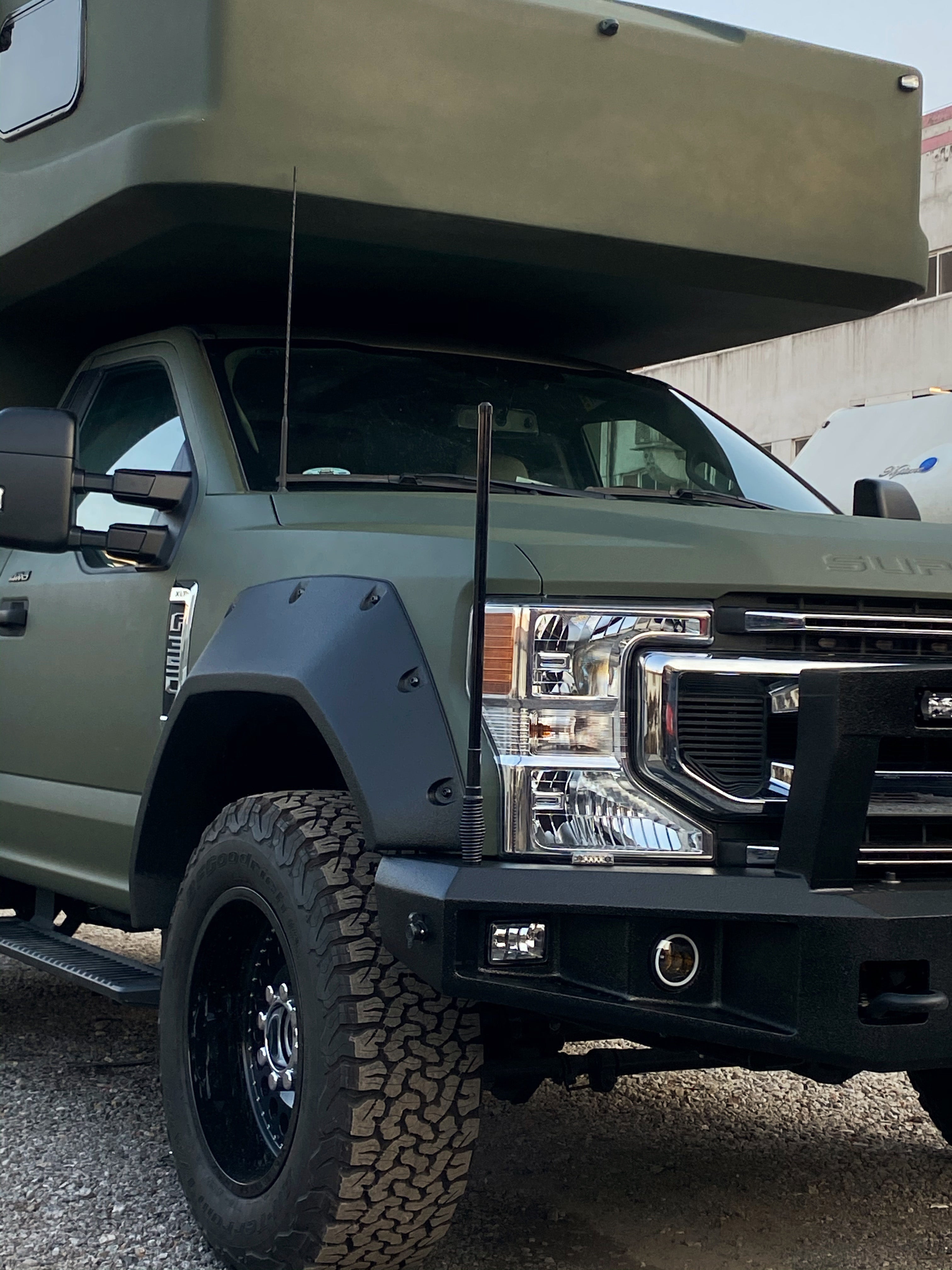 RoamLabX Carbon Fiber Truck Camper